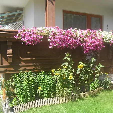 Haus Falger Apartment *